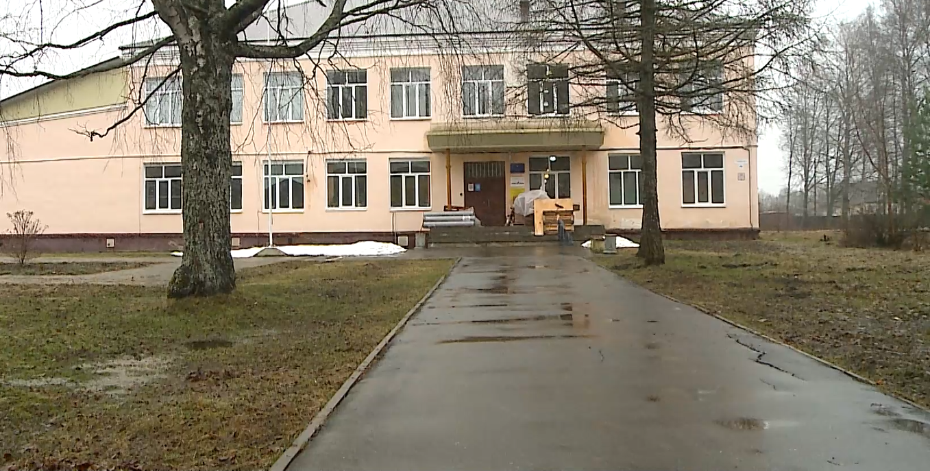 В поселке Тихменево под Рыбинском приступили к капитальному ремонту школы