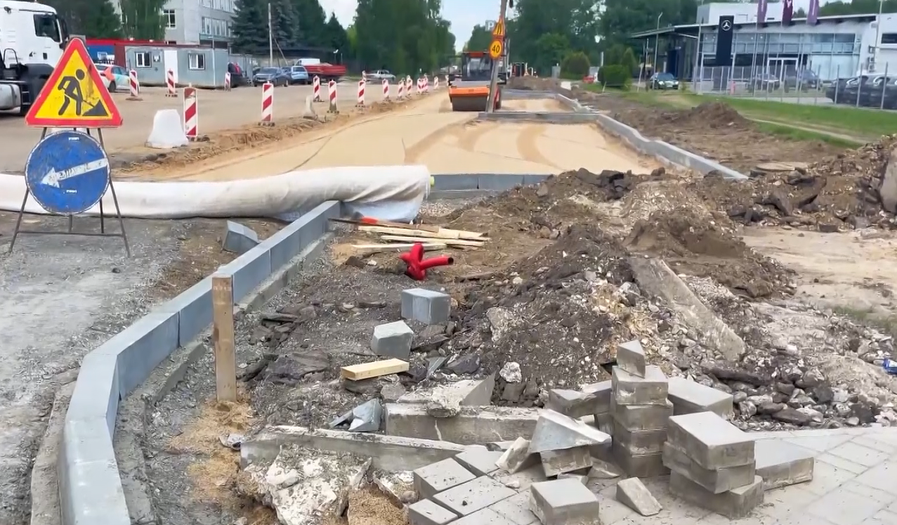 На улице Марголина в Ярославле обновляют участок дороги