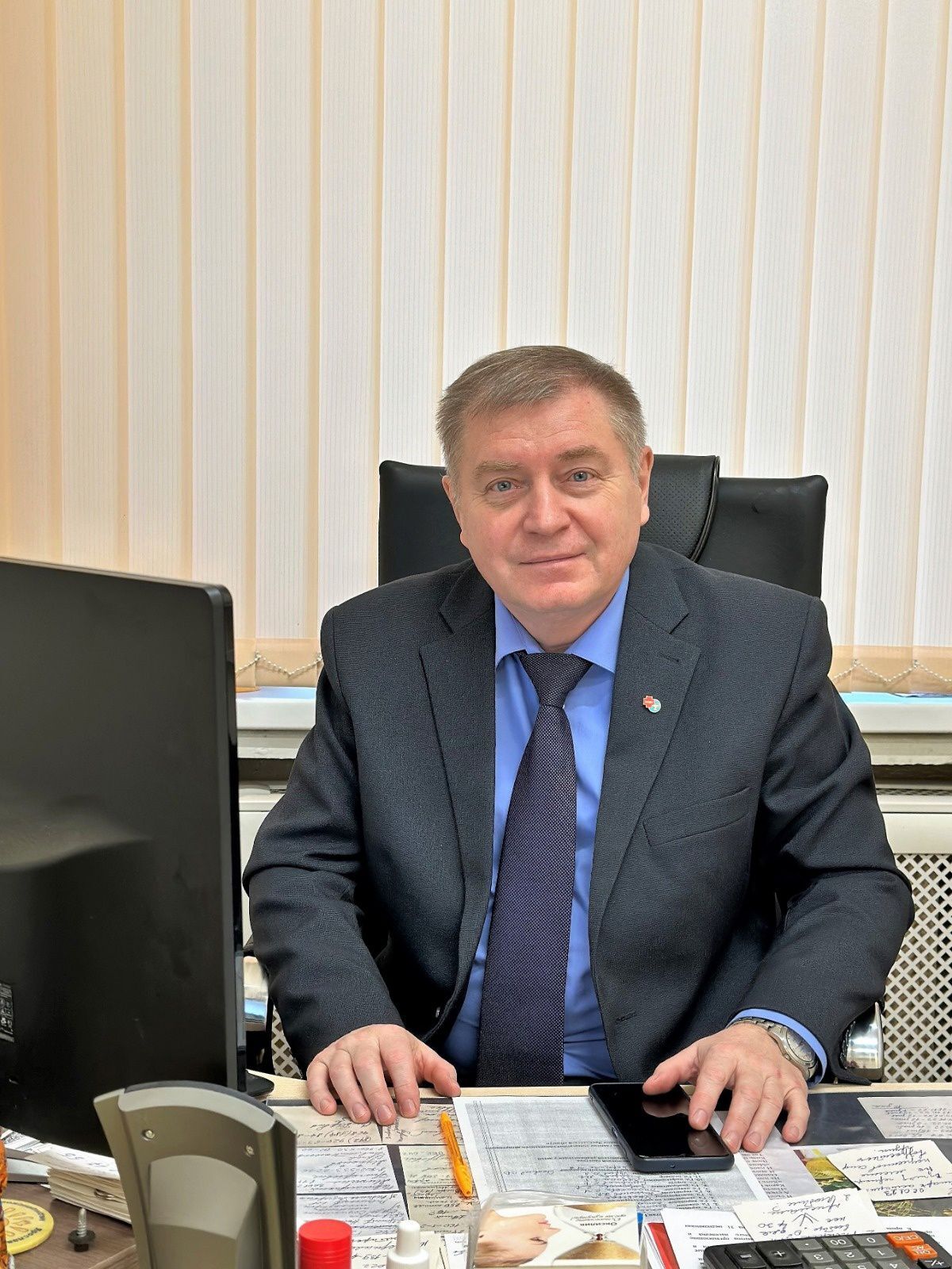 Как спастись от стресса на работе: поболтайте с коллегами или приберитесь на столе