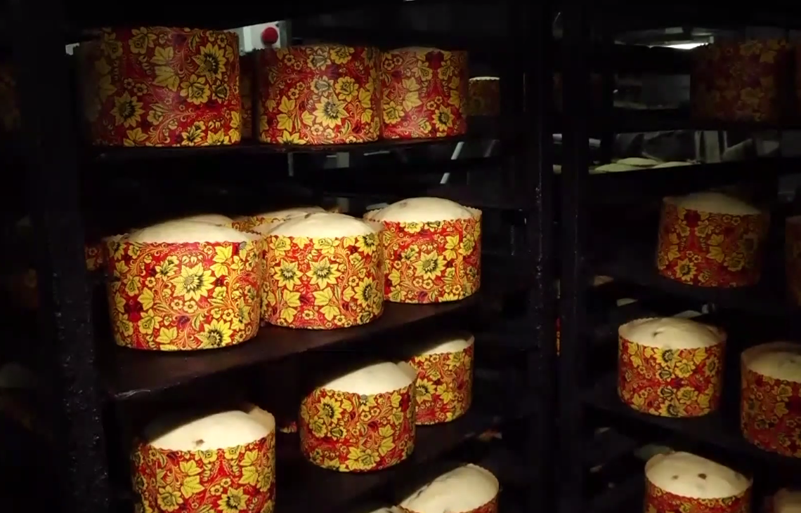 На исполнение три дня: завод в Ярославле испечет более 15 тонн куличей в сжатые сроки