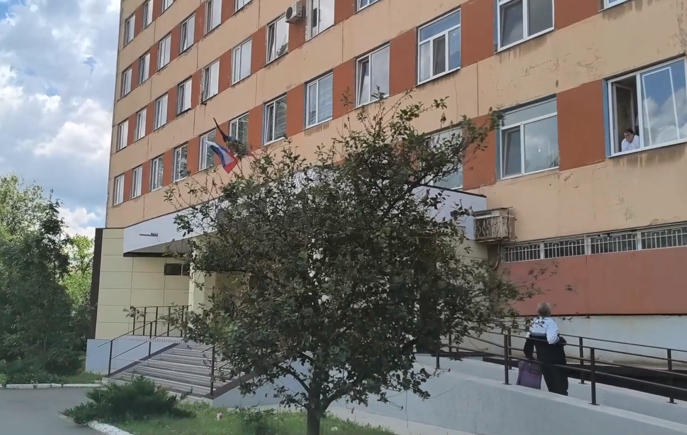 Жительница Углича, пострадавшая после атаки ВСУ на автобус, остается в реанимации