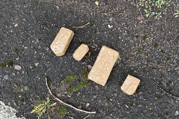 Ярославец попытался перебросить осужденным запрещенные предметы