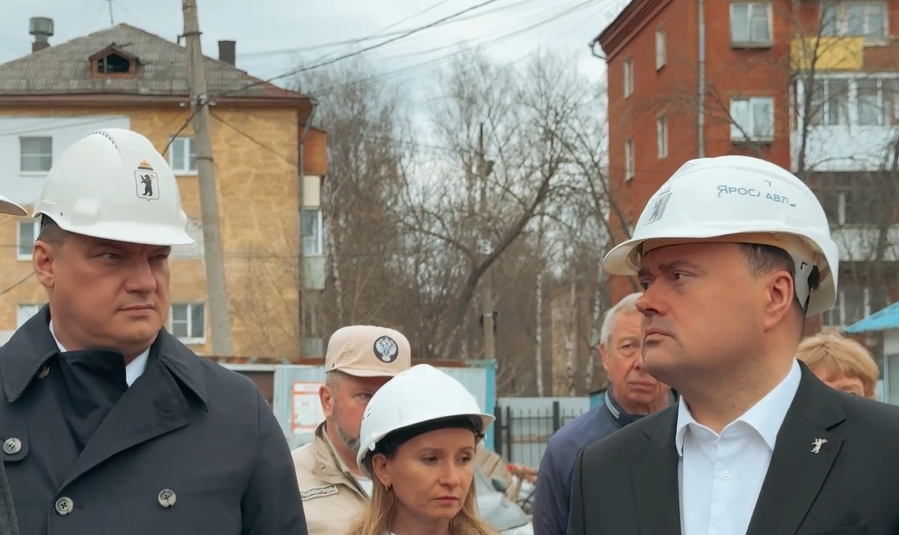 Мэр Ярославля оценил работы по реконструкции бассейна «Лазурный»