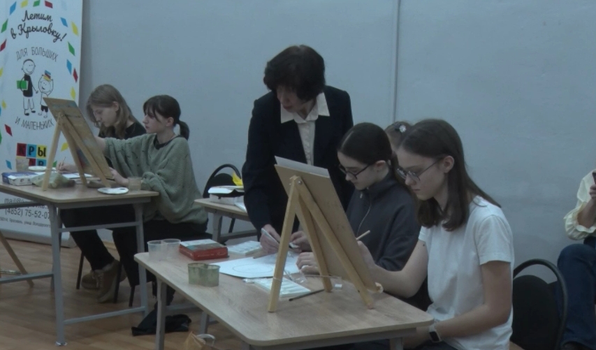 Начинающие ярославские художники нарисовали портрет ветерана СВО