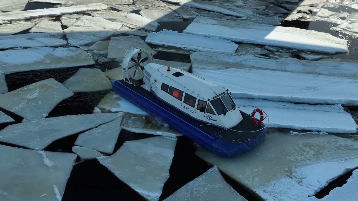 Сотрудники МЧС начали отрабатывать действия при чрезвычайных ситуациях на воде