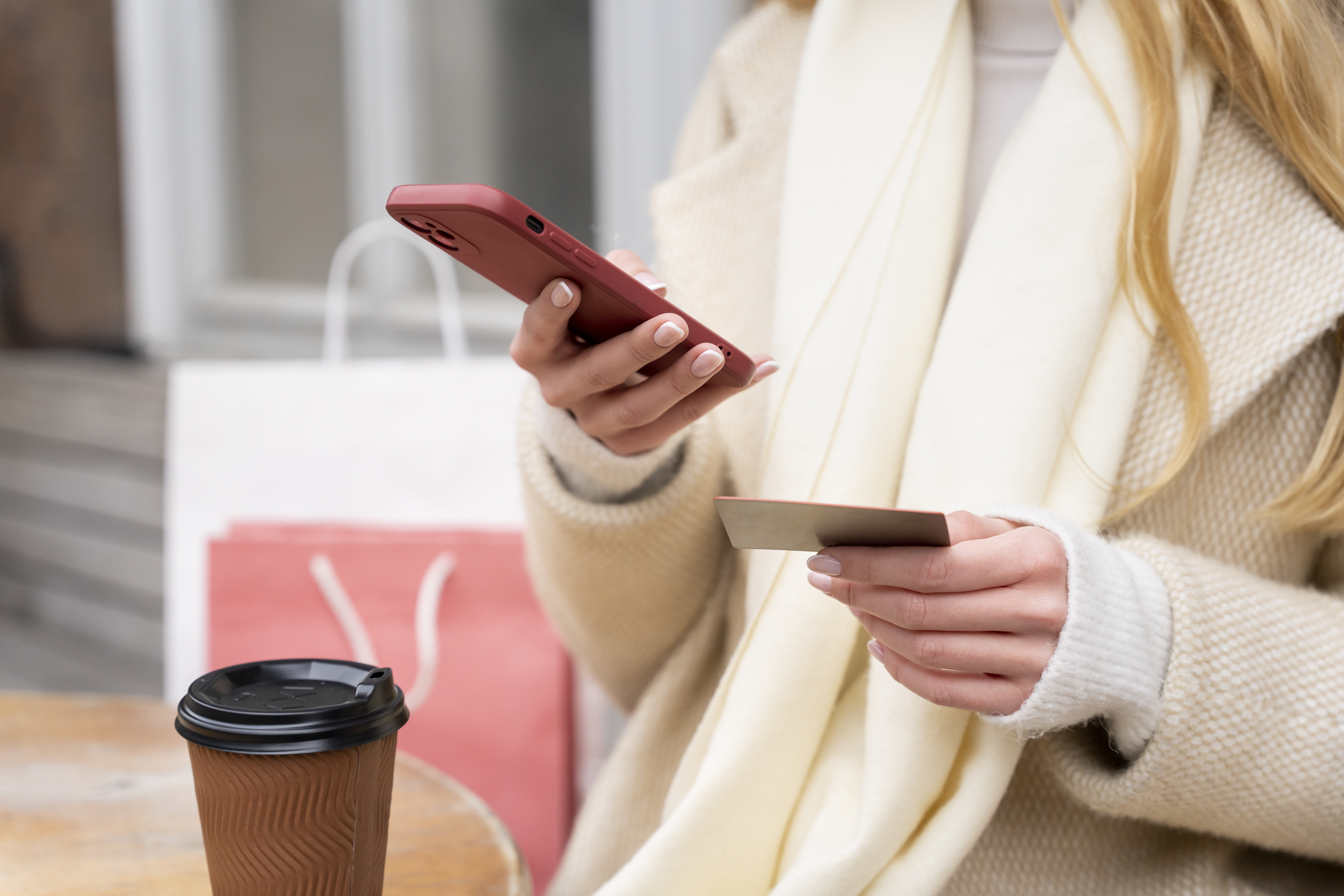 ВЦИОМ: треть россиян ожидают, что покупки в один клик из соцсетей и маркетплейсов станут привычными