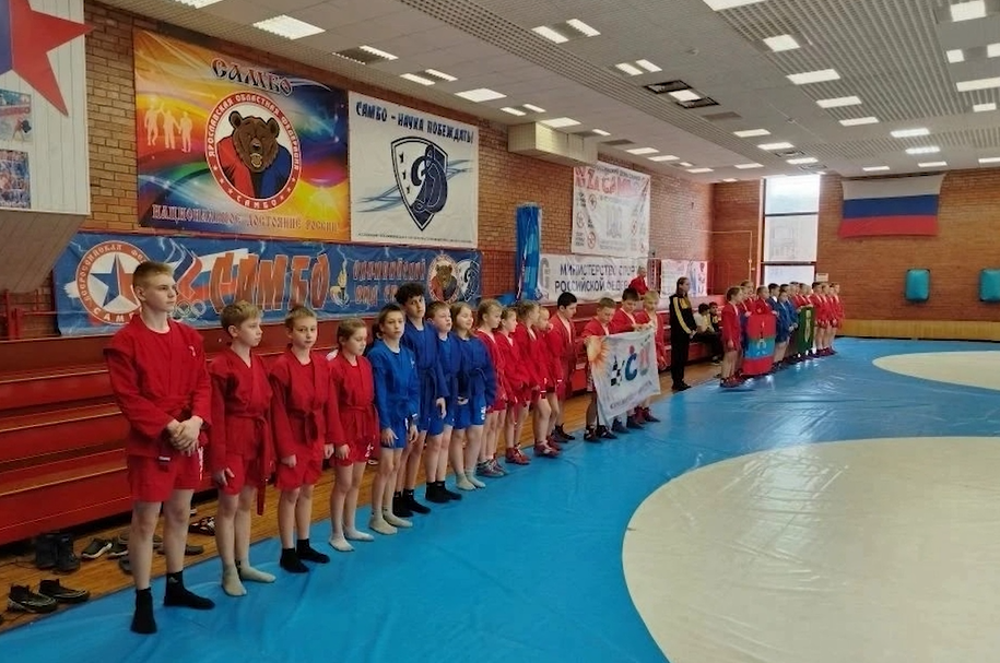 Областные соревнования по самбо среди спортсменов от 10 до 12 лет прошли в Ярославле