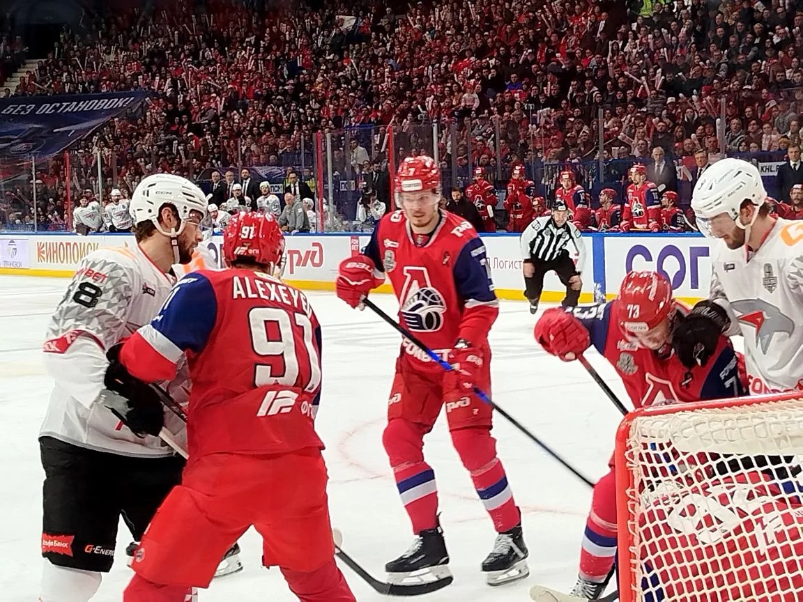 «Локомотив» в десятый раз в истории КХЛ уступает 0:2 в серии плей-офф: в чем причина