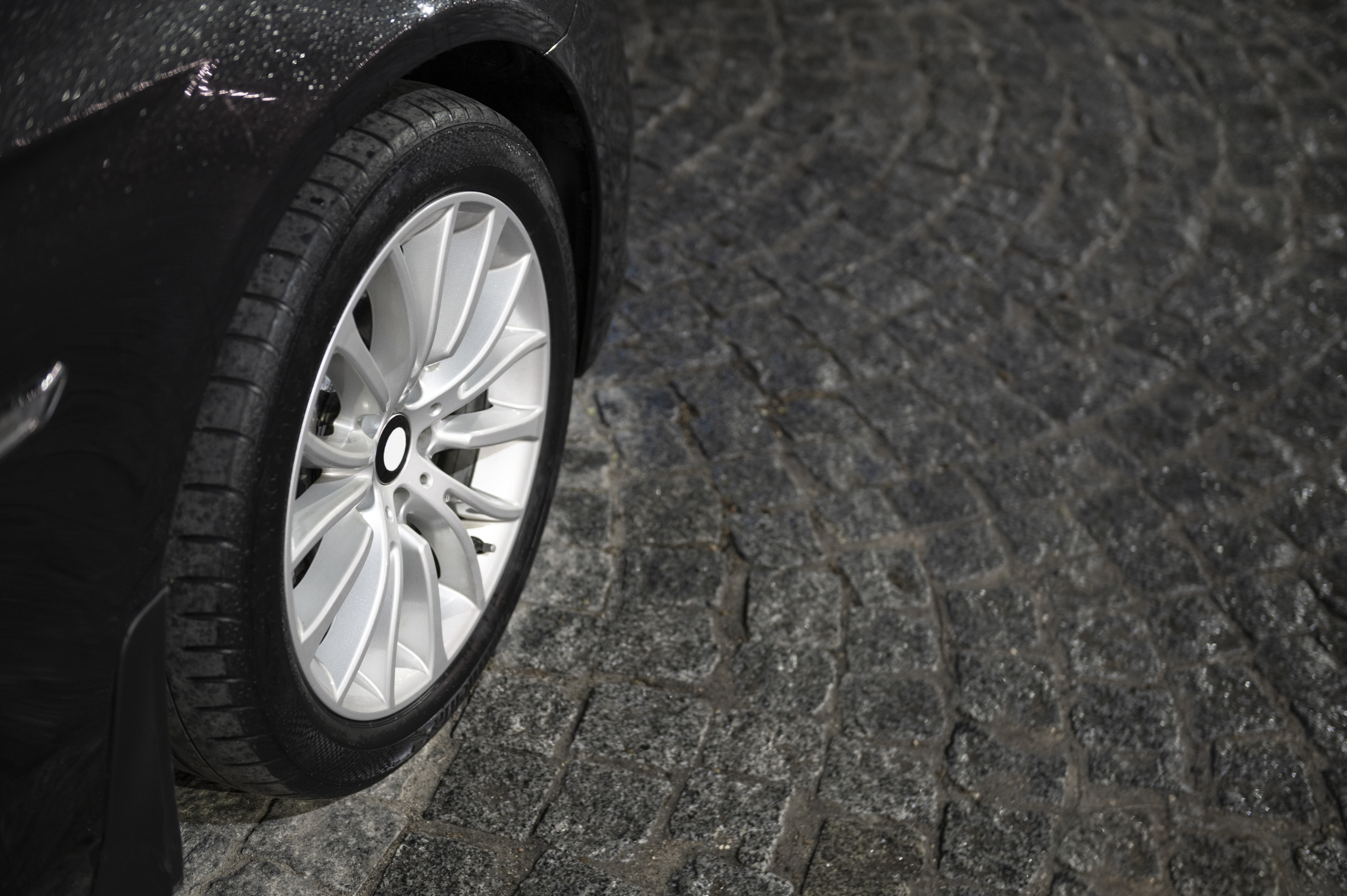 В Ярославле изъяли BMW у водителя, который занимался дрифтом на улице Свободы