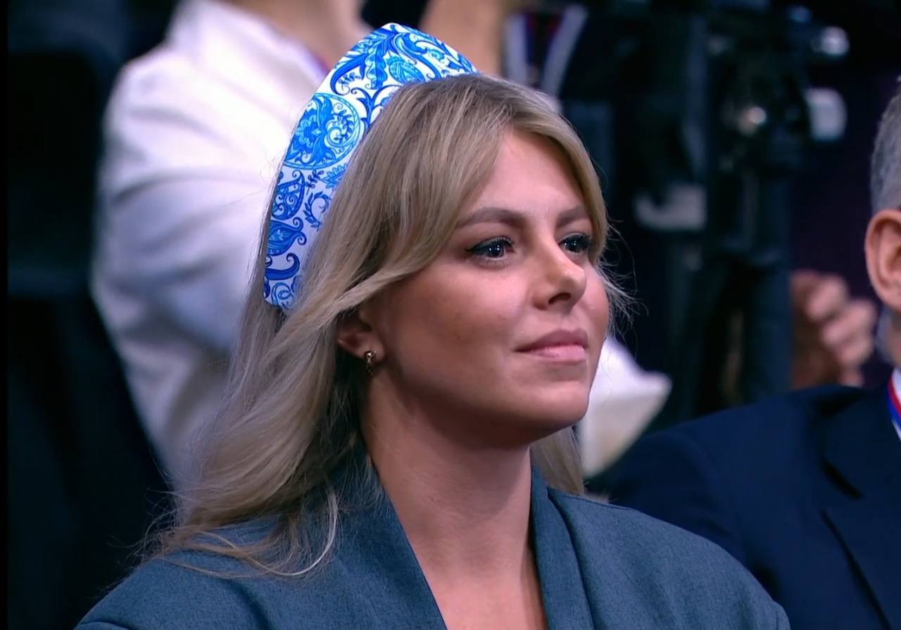 Ярославна оказалась в центре внимания: девушка задала Владимиру Путину личный вопрос 