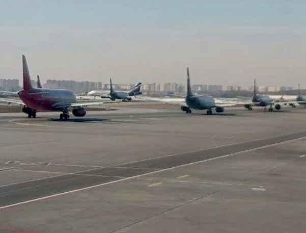 В Шереметьево сняли ограничения после сообщений об очередях из самолетов в аэропорту