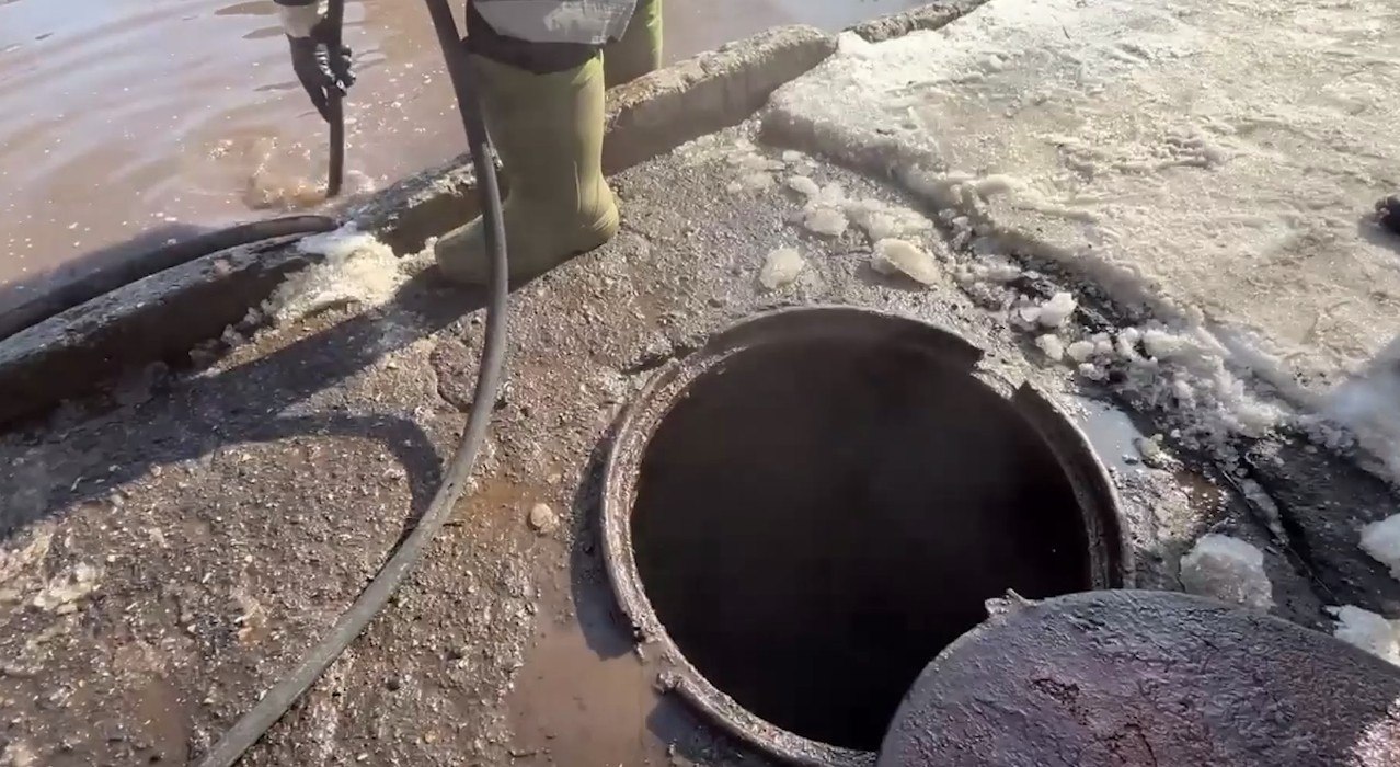 Коммунальщики Ярославля взялись за подготовку ливневой канализации города