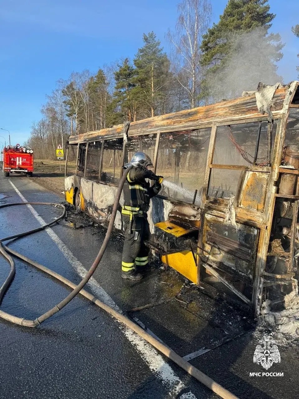 В МЧС назвали причину возгорания автобуса под Переславлем