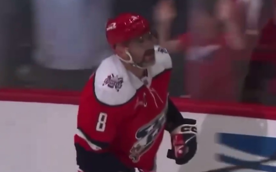 40-летний Александр Овечкин забросил тысячную шайбу в НХЛ