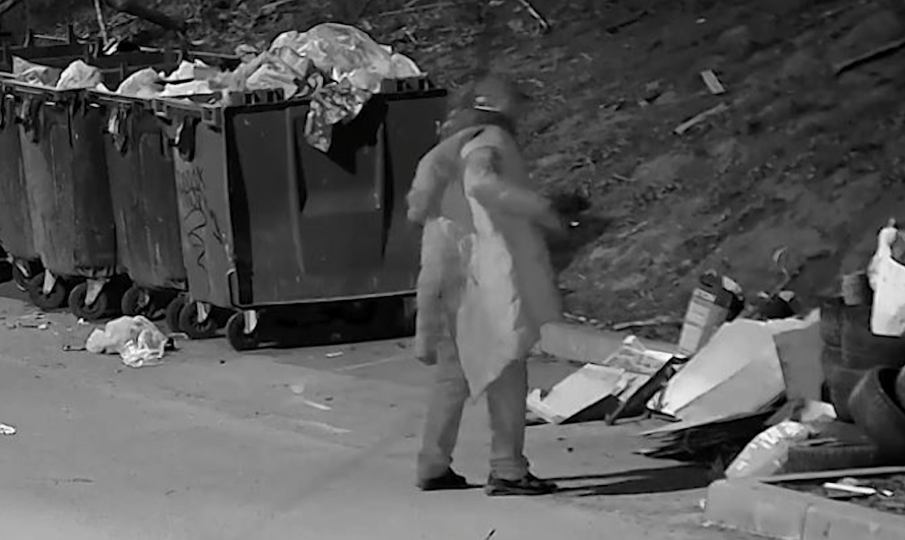 В Ярославле разыскивают поджигателя контейнерных площадок