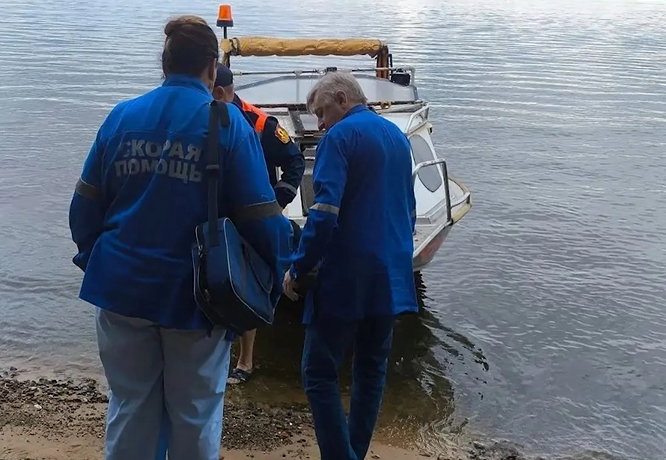 На Юршинском острове врачи из Рыбинска спасли женщину со сломанной ногой